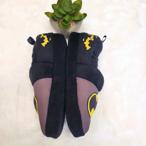 🦇HP🦇4/$20 Batman Slippers Y 9-10 - Picture 3 of 5